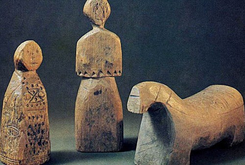 древние деревянные игрушки